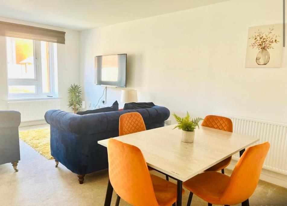 Ashford Retreat - Luxury Home With Double Parking ภายนอก รูปภาพ